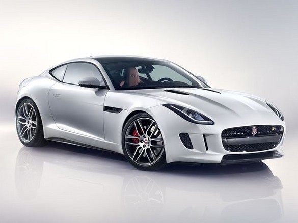 Jag_F-TYPE_R_Coup__Polaris_Image_201113_15_LowRes (2).jpg